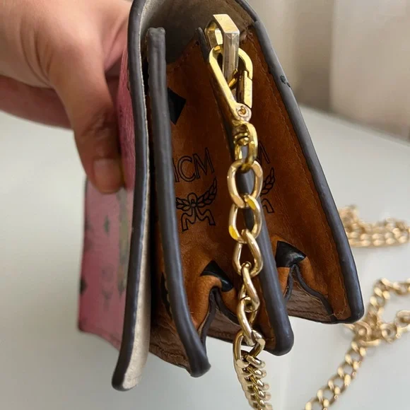 MCM PINK RABBIT WALLET ON CHAIN/ BELT BAG - Picture 4 of 12